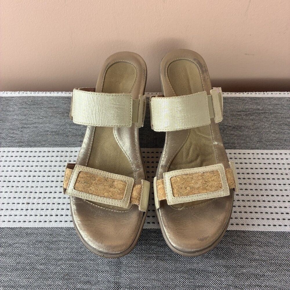 Naot Treasure Wedge Sandals EU 40 US 9 Comfort Shoes Cork Champagne Metallic